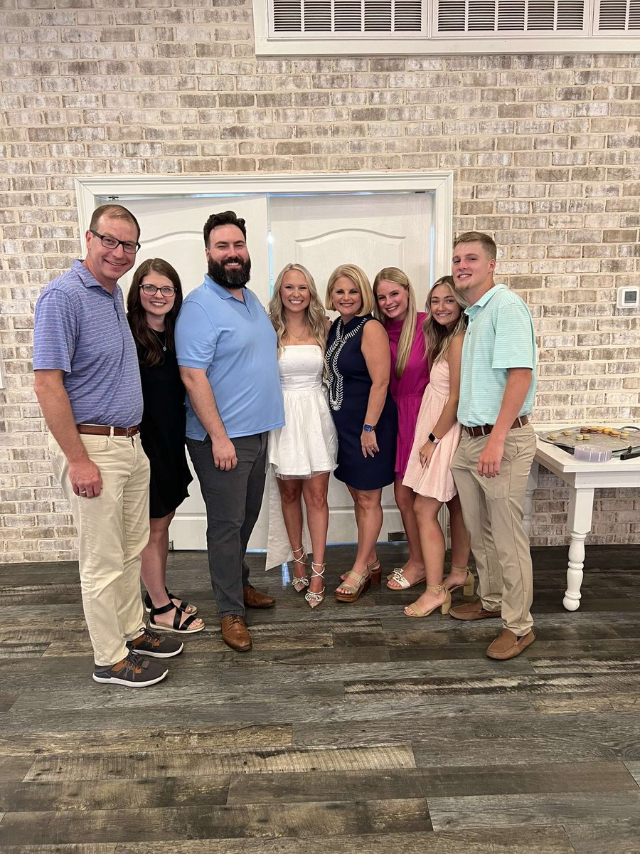 #WeddingDay for  <a href="/paigelewey/">paige makenzie paul ✰</a> !
Congrats to you and Andrew!