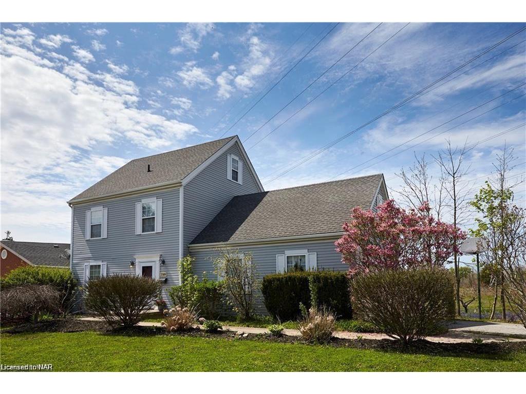 Just Listed in #NiagaraFalls #ON. 2589 Portage Road! Please retweet!  tour.royallepage.ca/home/3HQ99H