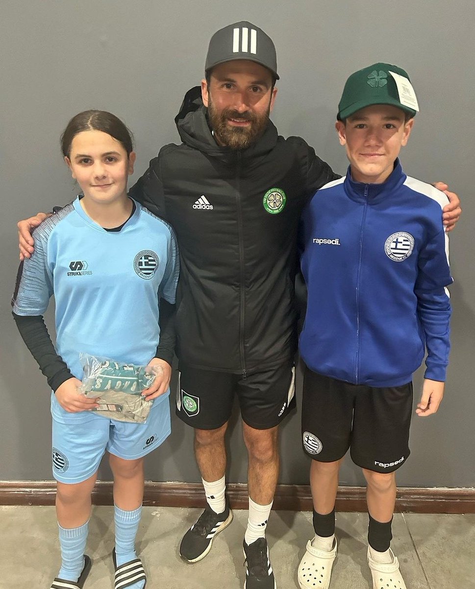 thefootyworldy's tweet photo. A great welcoming from Hellenic FC as @celticfc visited the club for our first ever training clinic in Cape Town.
Excellent talent on show ๐ขโซ๏ธ#football #talent #celtic #capetown #development #growth #teams #players #Hellenicfc #TransitionFC https://t.co/TKHUe8TD3T