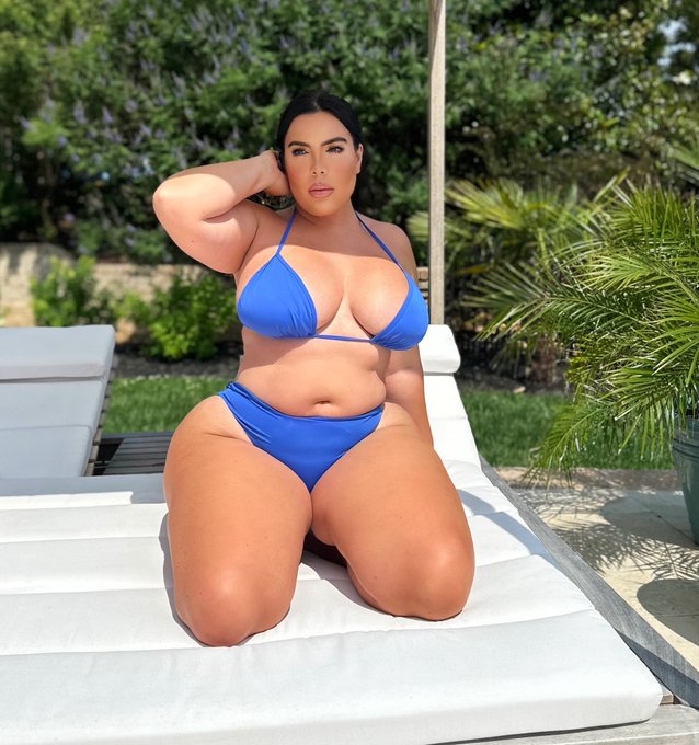 Happy Saturday   https://t.co/bWO5AJGaCz https://t.co/z33o8SBUHx