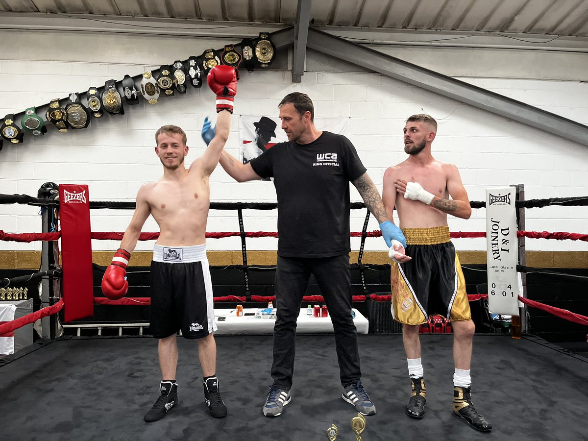 Tonight pro-K had two fighters out at Tuff house Lorenzo Hancock getting a majority draw against a very good opponent in a back and forth bout lots more to come from Lorenzo, Dan Huxtable retiring his opponent at the end of the second round Team Pro-k