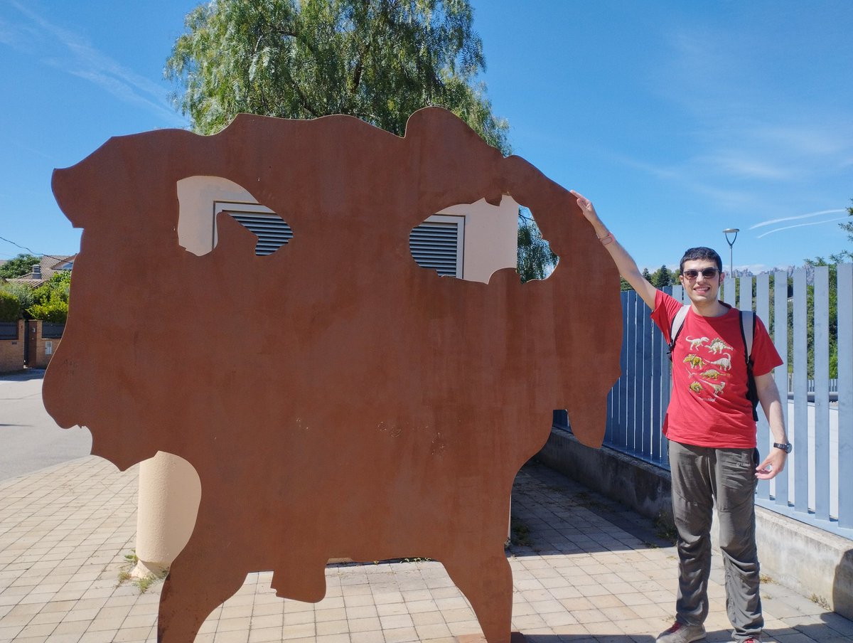 Acabo la meva experiència a l'#EAVP2023 de la millor manera, visitant els fantàstics jaciments miocènics del Vallès-Penedès! Moltes gràcies, Isaac Casanovas i <a href="/checa_soler/">Lluís Checa Soler</a>!! Serà el Vallès-Penedès l'escenari d'una futura segona temporada de #ForgottenBloodlines? #Miocene