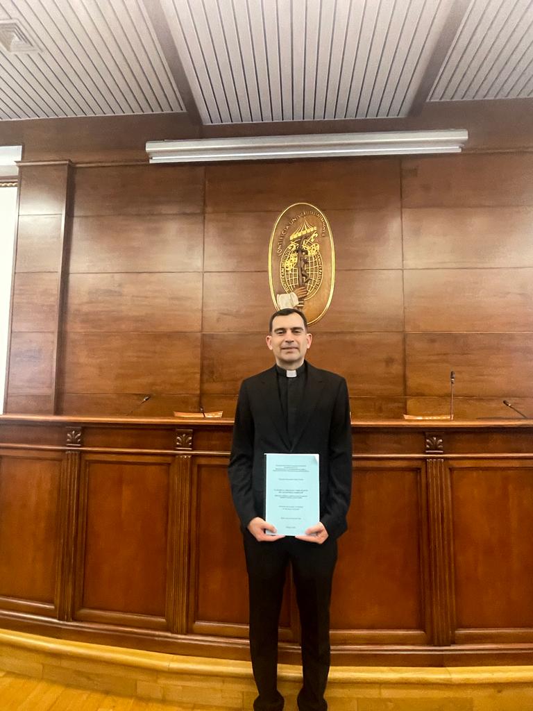 Colegio Mexicano en Roma tweet media