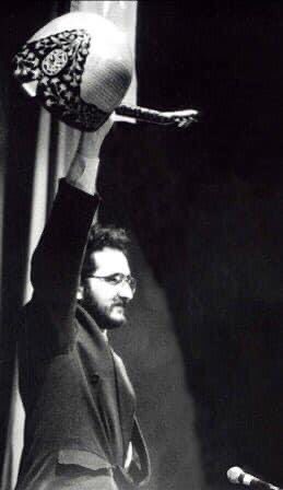 Umudunuz her zaman olsun.
Çünkü;
Aydınlığın karanlığa yenik düştüğü görülmemiştir!

/ Hasret Gültekin 
 #unutMADIMAKlımda