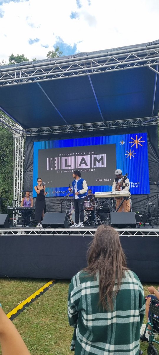 Edison1d's tweet photo. Inspiring to mark the 20th anniversary of @TeachFirst w/ @TF_Ambassadors from across the UK!🎉

Chaired a panel of ambassadors who discussed the role of policy in making education fair for all #GreatGathering

TY to @totteridgeacad for hosting us&amp; @ELAMhq for an amazing concert💪 https://t.co/6sHsFgcCYm