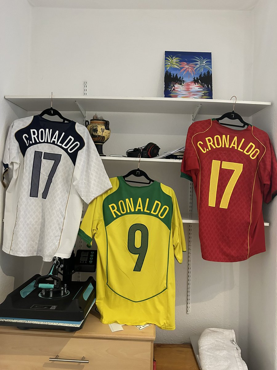 FreshPrintsofF1's tweet image. The Ronaldos

Yes I’m posting @footballshirts101 ‘s shirts before I start on my own…

#cr7 #ronaldo #r9 #nazario #brazil #football #fooballshirt #portugal #nike #total90