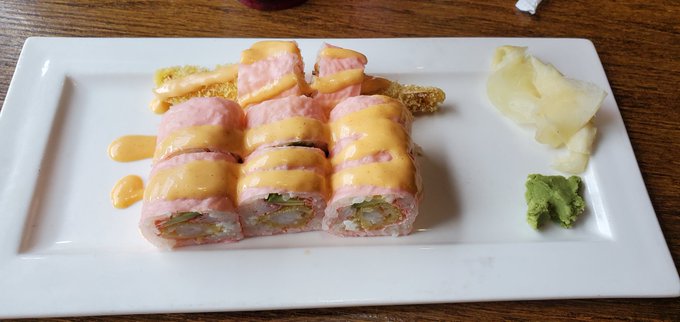 If you're ever in fountain place in Logan WV stop in at Yamato Japanese steakhouse and grab ya a Sakura<a href="/tag/sushi"class="tags"><span>#sushi</span></a><a href="/tag/sakura"class="tags"><span>#sakura</span></a><a href="/tag/naruto"class="tags"><span>#naruto</span></a>