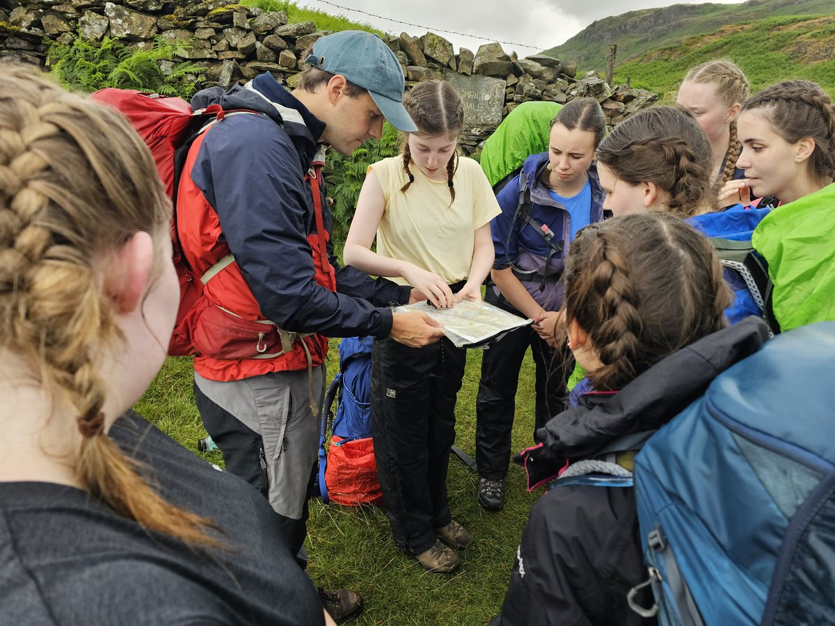 Outdoor_RAD's tweet photo. It was a wet start to the Gold DofE expedition for our Year 12s and 13s in the Lake District! 🌧️🌧️
But girls @RedmaidsHigh are made of sterner stuff - here they are learning the nuances of navigation with instructor George and enjoying a tarn, and Year 13s chill at camp 👌 https://t.co/GnFYjP8zVF