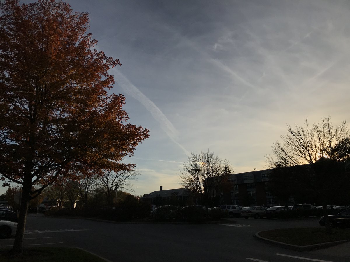 AdelphiU's tweet image. We love our #AdelphiSunsets! We never get tired of watching a sunset over campus. What&apos;s your favorite sunset photo? #MyAdelphi