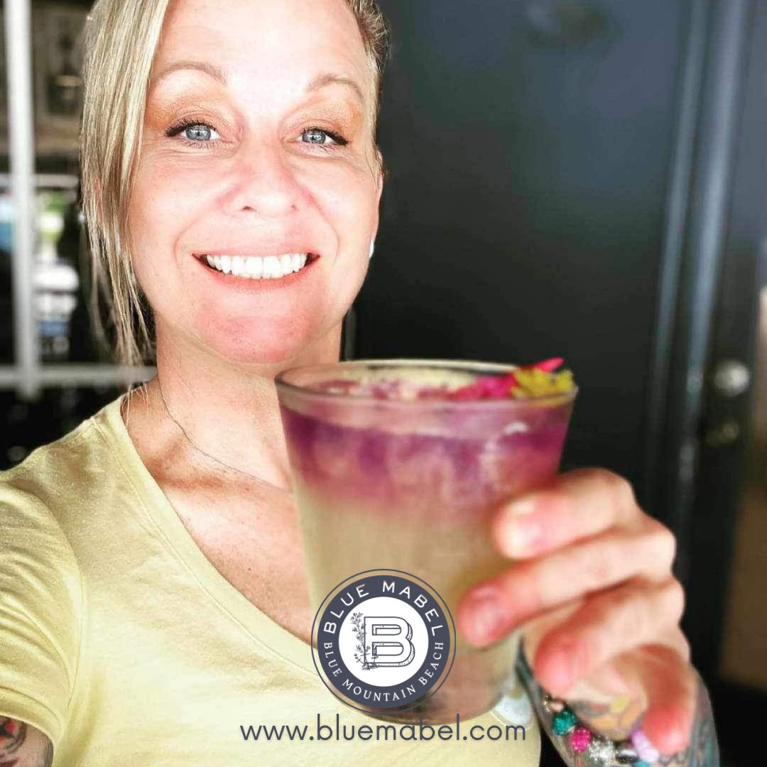 BlueMabel_'s tweet image. 🍋NEW DRINK | Honey Lavender Lemonade | It’s refreshing and flavorful to keep you cool for a bit! 😁🥵

Tell ‘em Mabel Sent Ya! 

-
#BlueMabel #BlueMountainBeach #Hey30A #BeLocalBestHappyHour #ChefDavidCunningham #30ALocals #30AFoodAndWine #30AVacation #SoWal #30A