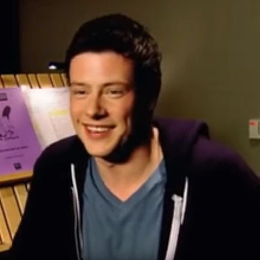 c -cory monteith 
t-taylor swift 
n-noah urrea 
s-sergio guize https://t.co/jWdftC2xgC https://t.co/DePR9fKjsd