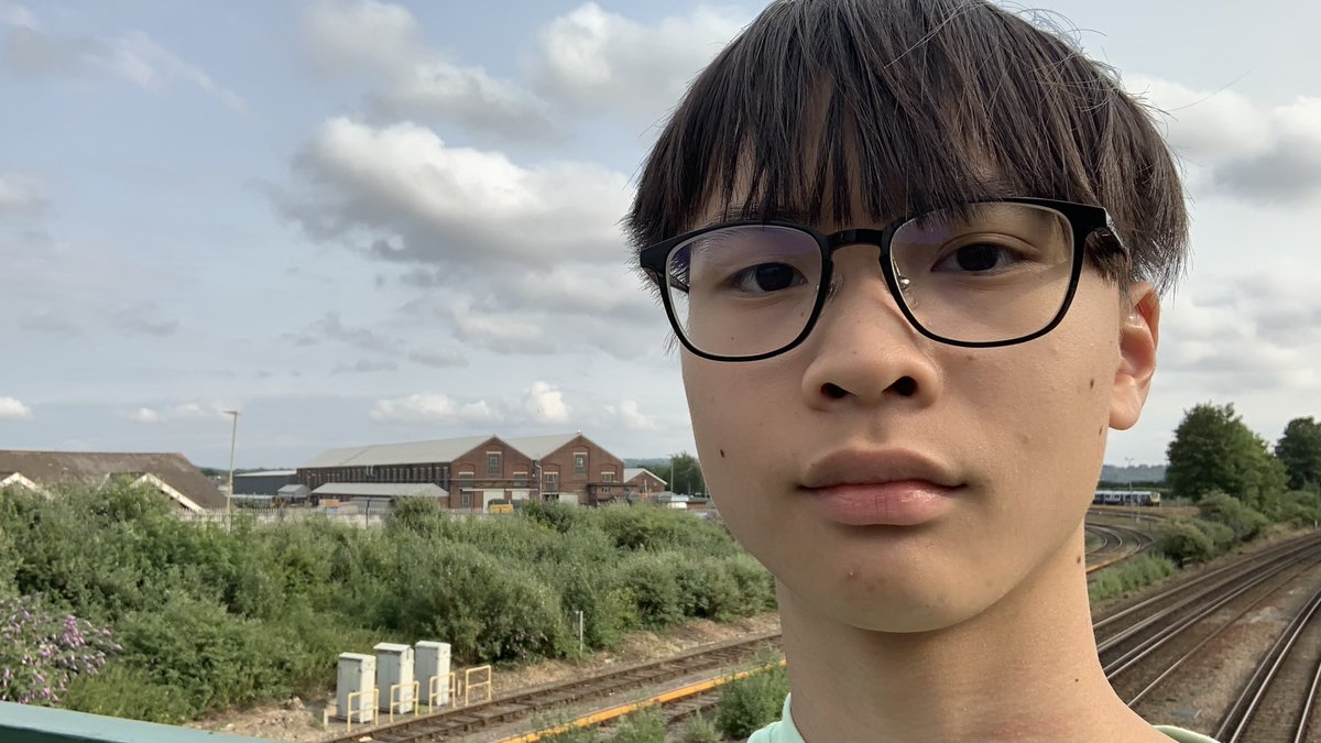 LudwigTails's tweet image. And also saw @SW_Help #class701 which… probably have been collecting dusted by to the point they aren’t unrecognizable.

And a selfie too before I headed back to Eastleigh Station.