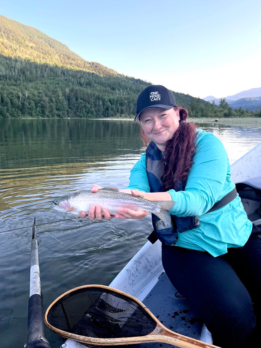 Enjoy a Fish + Sip Adventure with an Expert Guide on the Columbia River in Castlegar! Dwayne D’Andrea is offering this 3-hour guided trip between now and July 31. Après with your incl 4-pack of Tailout Brewing beer. 🎣🍻 destinationcastlegar.com/out-about/fish…
