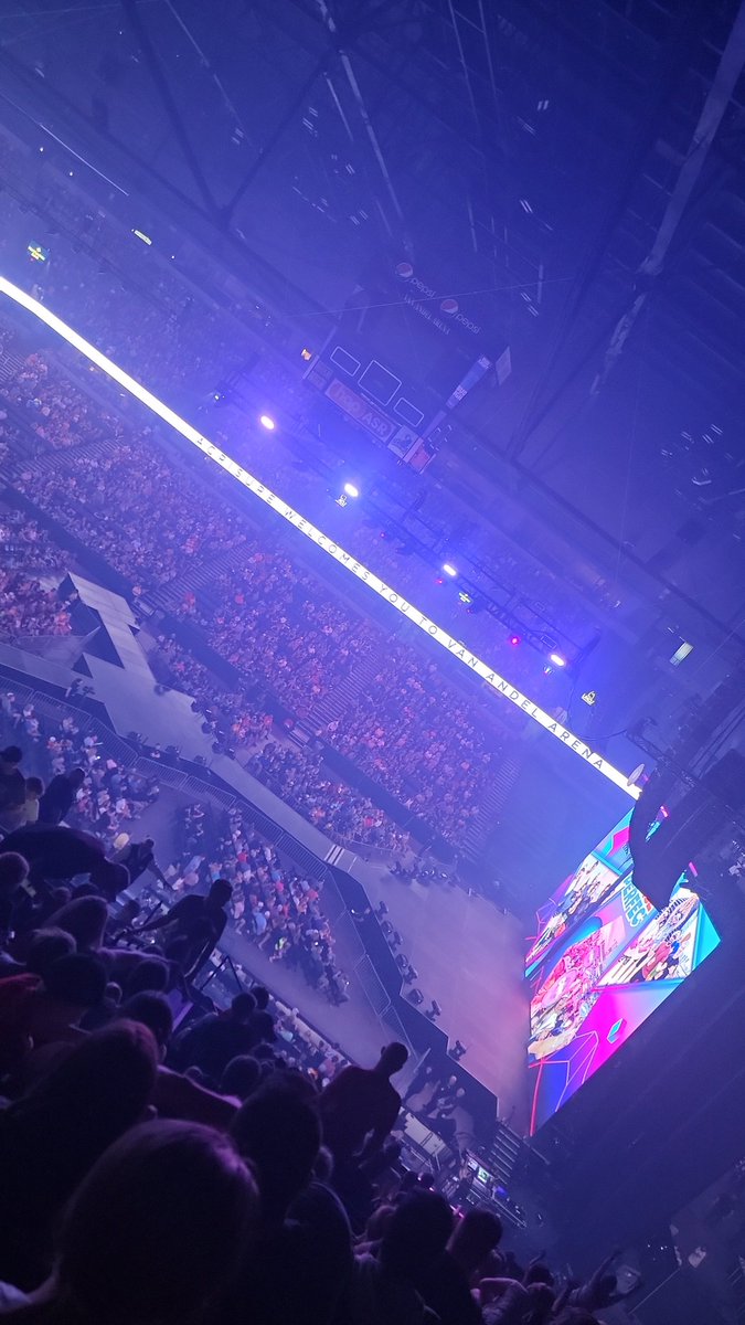 Christopher Bays tweet media