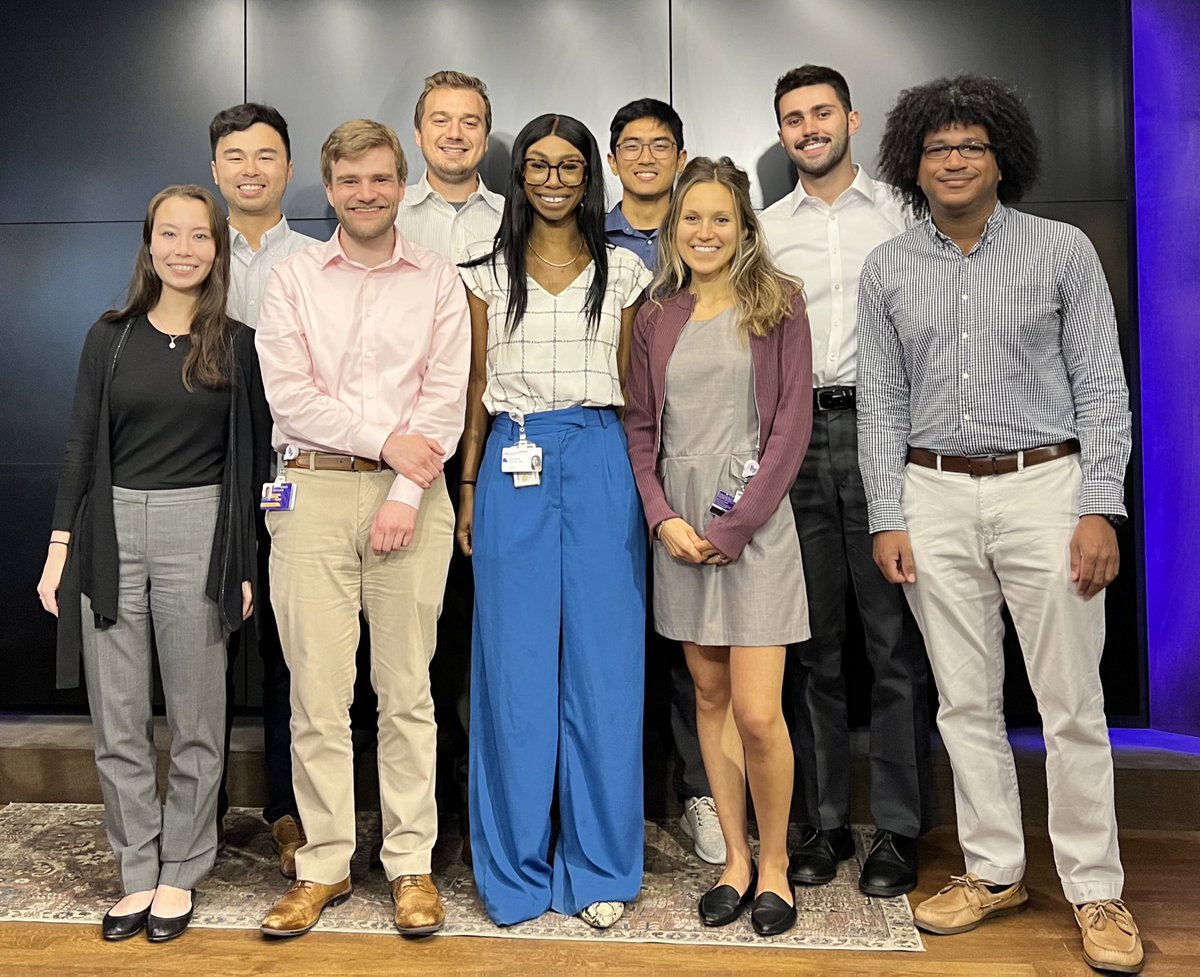 NMPsychRes's tweet photo. The PGY-1s have arrived! We had a blast welcoming 9 new members of our @NMPsychiatry residency family last night. #whynmpsych @McGawGME @NUFeinbergMed https://t.co/YsZegFEVPz