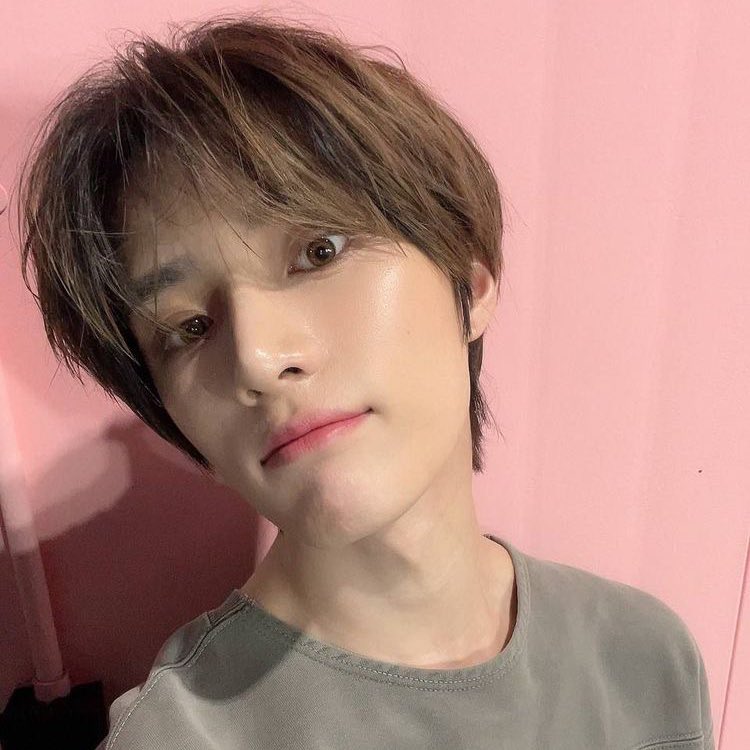 yawnzgfr's tweet image. no me conoce | #yeongyu au 

en donde yj y bg no se soportan y están obligados a convivir por sus amistades en común. sin saber que una noche de alcohol desencadenaría un acuerdo que los beneficiaría a ambos