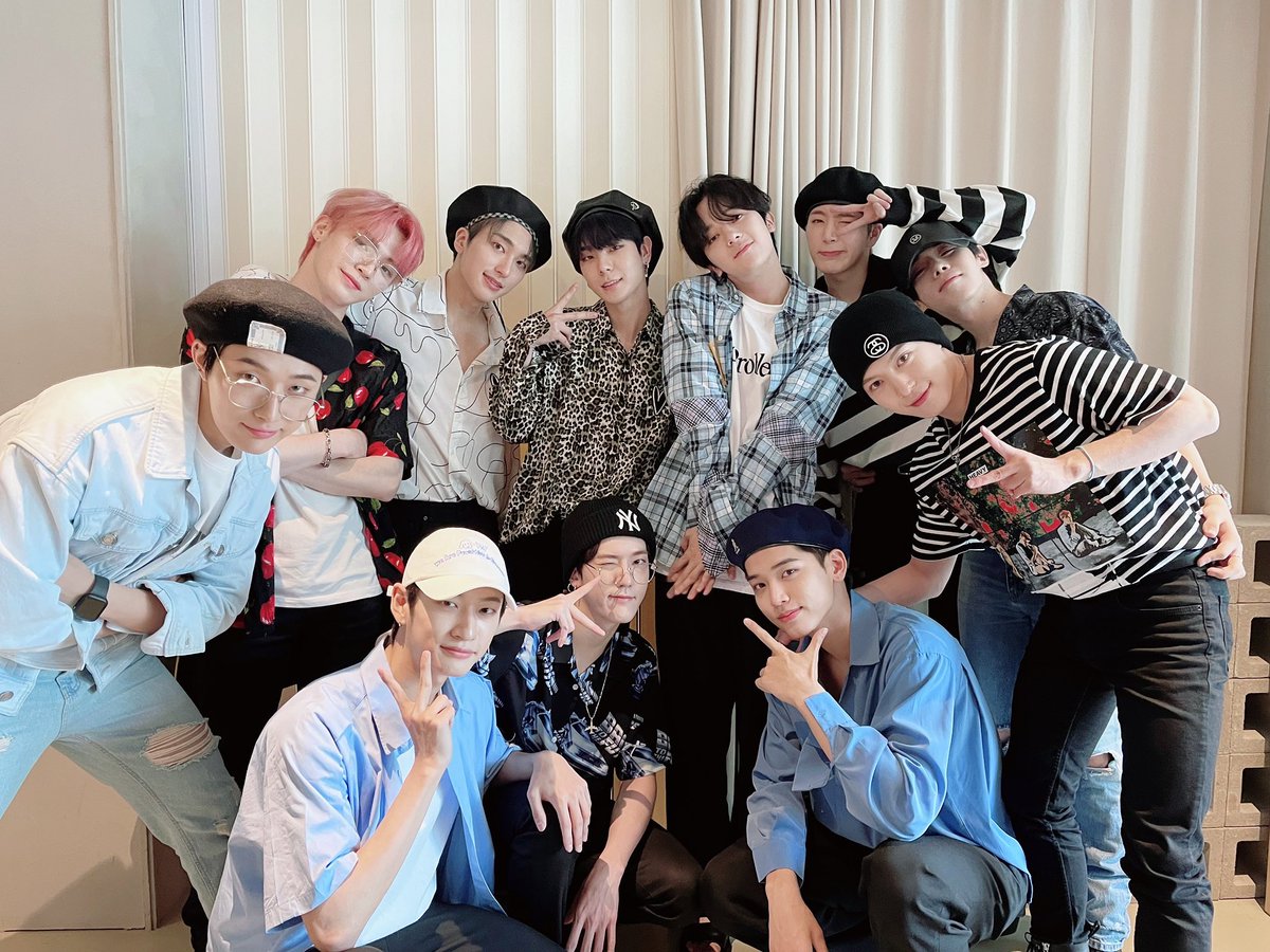 xehyunOX's tweet photo. Happy 2nd Anniversary, Omega X!! 
I'm so proud of how far you've come, and For X will always keep supporting you 💗💗
Love you guys so much!! 

#OMEGA_X_Debut_2nd_Anniversary #2gether_with_OMEGA_X
#오메가엑스_포애기_2주년을_함께 #OMEGA_X #오메가엑스 https://t.co/IRR1cAY8K5