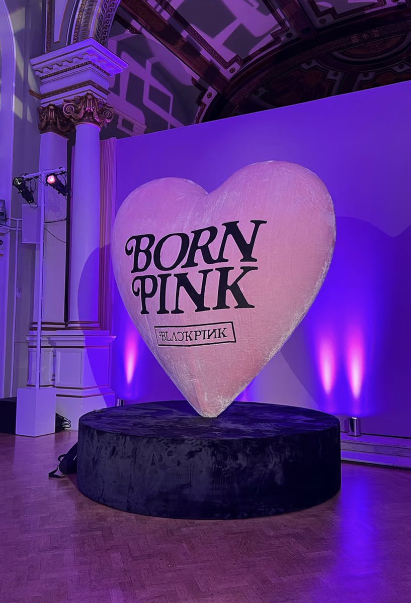 [NEWS] “@BLACKPINK x #VERDY #BORNPINK Pop-Up Experience has landed in London! Those who purchase an item from the collection will each be given a limited-edition Tote Bag.”

#BLACKPINKxVERDYinLONDON #BLACKPINKxVERDY #BORNPINK #BORNPINK_WORLDTOUR #BLACKPINK_BORNPINK