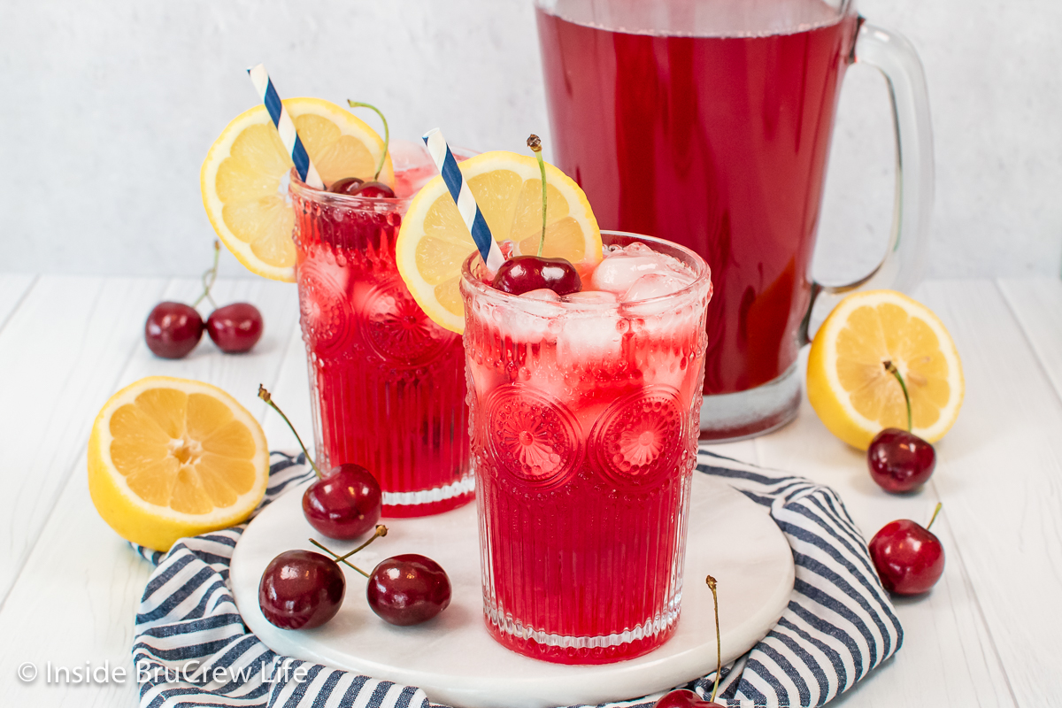 Jocelyn (@brucrewlife) on Twitter photo Beat the summer heat with our refreshing cherry lemonade! Made from freshly squeezed lemons & juicy cherries, this sweet & tart drink will keep you cool. insidebrucrewlife.com/cherry-lemonad… #ad <a href="/DixieCrystals/">Dixie Crystals Sugar</a> Beat the summer heat with our refreshing cherry lemonade! Made from freshly squeezed lemons & juicy cherries, this sweet & tart drink will keep you cool. insidebrucrewlife.com/cherry-lemonad… #ad <a href="/DixieCrystals/">Dixie Crystals Sugar</a>