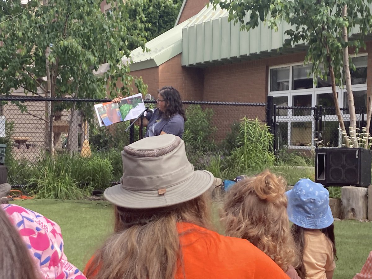 Beautiful morning spent @UofG_CCLC  for a reading of “Biindigen! Amik Says Welcome” by the author Nancy Cooper. The book also includes gorgeous illustrations by Joshua Mangeshig Pawis-Steckley. Check it out if you haven’t already! <a href="/CSAHS_UoG/">CSAHS, University of Guelph</a> <a href="/FRAN_UofG/">FRAN, U of Guelph</a>