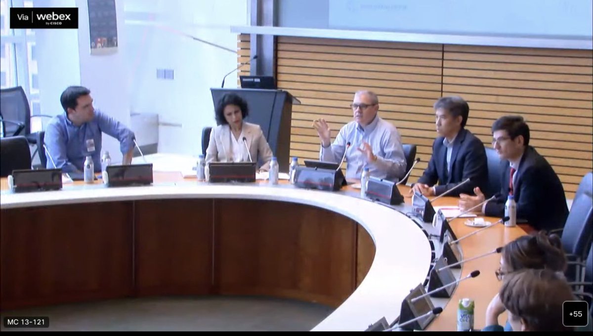m_clem's tweet photo. Delighted to speak today alongside powerhouse @iffath_sharif at the @WorldBank, commenting on the new #WorldDevelopmentReport about migrants &amp; refugees —> https://t.co/jAMGkA9XNM 

Full video—> https://t.co/vhIF6o8JCB, me at 47:30 + 1:30:45
@MasonEconomics @PIIE https://t.co/ERaZoxk9pq
