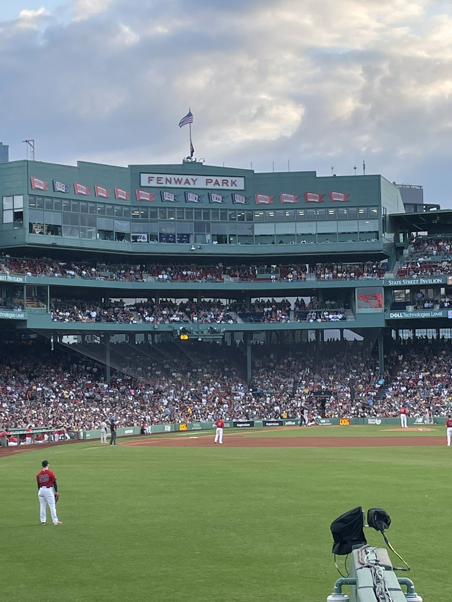 jhurleyiv's tweet photo. @Castellani2014 Fenway!! https://t.co/F8ZREKn6LS