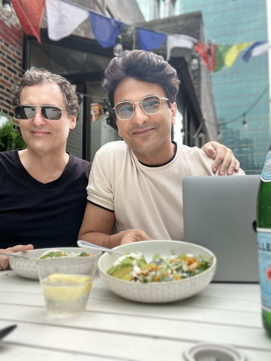 TheVikasKhanna's tweet photo. Lunch. Prayer Flags. A new novel in progress.
#THELASTCOLOR
#IMAGINARYRAIN
@Assimacopoulos_ https://t.co/yGrtMKxZj2