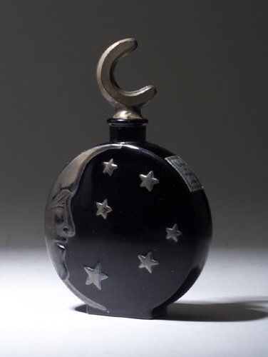 wikivictorian's tweet photo. Lune de Miel perfume by Depinoix, 1926. In private collection. https://t.co/Xy1NGQ5yIv