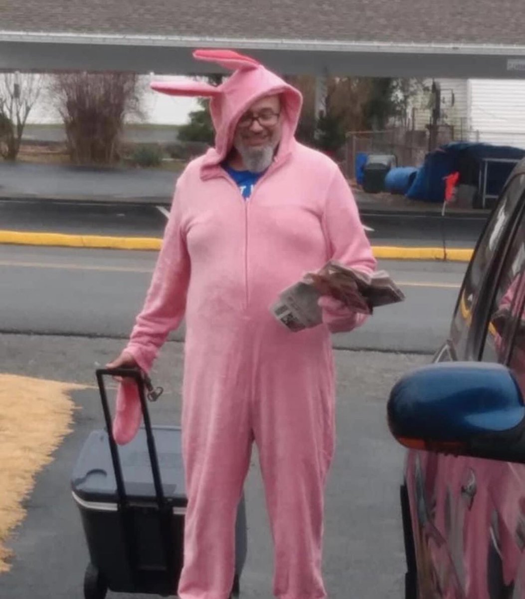 kjmartson's tweet photo. Just lost a dear friend. 

Unexpected or knowing it’s coming, it feckin sucks either way. Imma miss this guy’s laugh, quirky sense of humor and fierce loyalty. 

#HugYourPeople they may be gone too soon. https://t.co/ekHiNq8Yeu