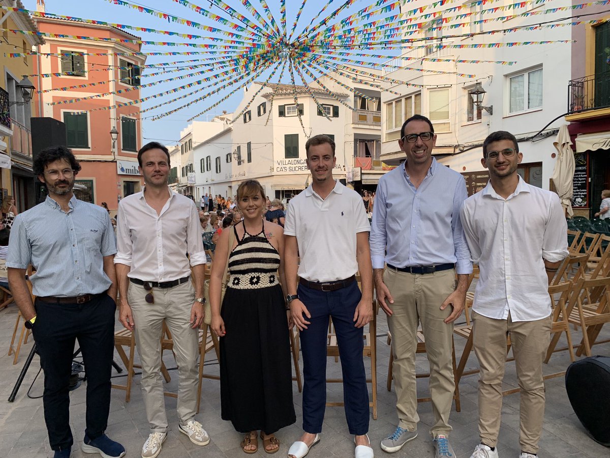 ppmenorca's tweet photo. 📢 Nuestros candidatos al Congreso por Menorca, Joan Mesquida, y al Senado, @CristobalMP, han acompañado a los regidores del @PPEsMercadal al pregón que da inicio a las fiestas d’Es Mercadal.

Bones festes de Sant Martí a tothom! 💙 https://t.co/ZkLFXwnz07