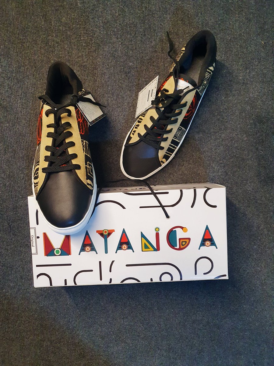 Matangashoes's tweet photo. NEW IN.
On la valide ? Si oui on retweet 
#Madeincameroon #AnotherLevel https://t.co/teoNoM3ydi