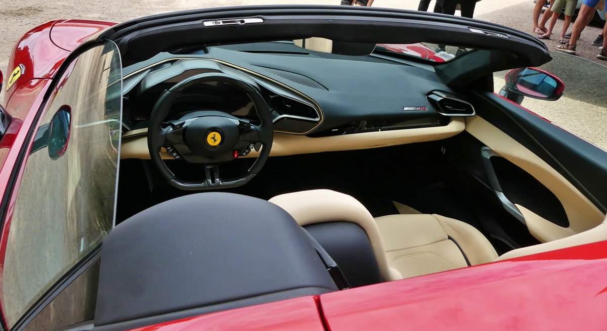 #Ferrari 
interiors evolutions 
mondial , 458 spider , 458 speciale and 296 GTS 🇮🇹