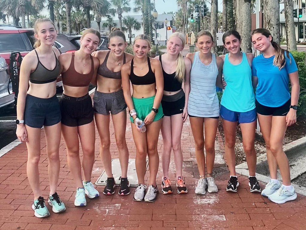 WolfsonXC's tweet photo. @wolfson_xc summer training is in full swing. We’ve got morning runs with teammates and friends, meetups with Coach @mccaffrey_chris, and Wolfpack athletes attending running camps. Reach out to us if you need more info.
#wolfsonXC #GoPack #XCtraining #runningcamp #summerrunning https://t.co/4WocvF1vRx