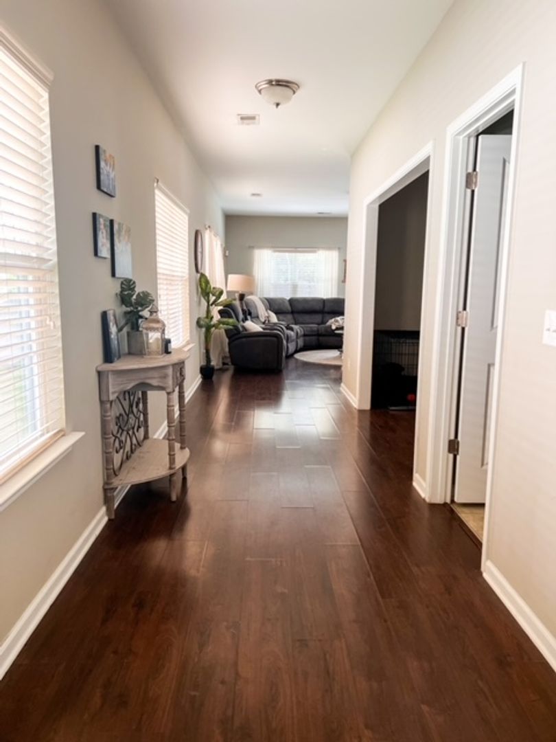 Rotonya3's tweet photo. (READY FOR FALL!)🍁

Fantastic Four Bedroom Home Located in Lake Carolina!

730 Pennywell Ct. Columbia, SC 29229 - A Wonderful Home located in the Ashland Mills Community - Lake Carolina! https://t.co/52DCtEYPZz