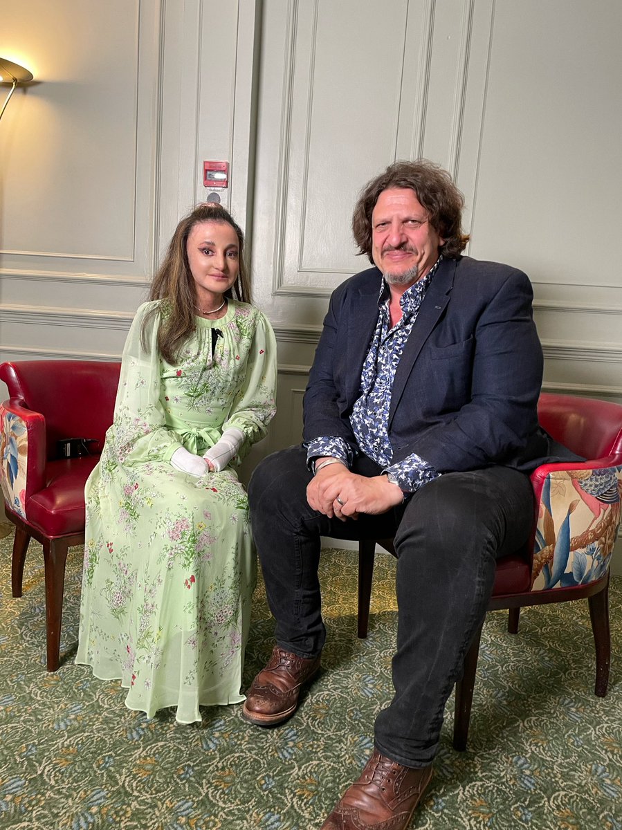 When @jayrayner1 calls me a great interviewer week made! Just interviewed the charismatic Jay, loved this interview - out next week - thank you @ProcterStu for this love you 💕🥰 Thank you @MarkLewis32