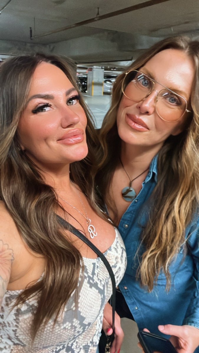 MSRISHAD's tweet image. WOW @Nickelback What an amazing show last night! You really outdid yourselves. Such a fun night with my sister. Still telling the story about Chad being my moving man in 1996! Lol ❤