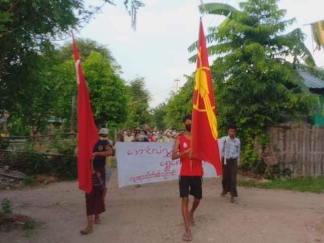 GaeGae558932's tweet photo. An anti-coup revolutionary protest somewhere in Sagaing region.  #2023Jun29Coup #WhatsHappeningInMyanmar https://t.co/IRzRfRmzPi