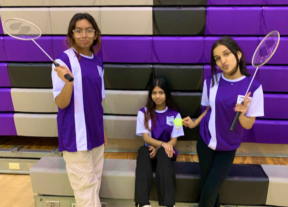 BHS_ESL's tweet image. Learn &amp;amp; Earn is off to a great start: AGH Chill lessons, some yoga &amp;amp; badminton, and a Q &amp;amp; A with the 
Senior Manager of Digital Strategy at Partners4Work. @JFCSPgh @TheBHSPrincipal @bwhitfield23 @KEckert74 @BHSActivities @FrauCappetta