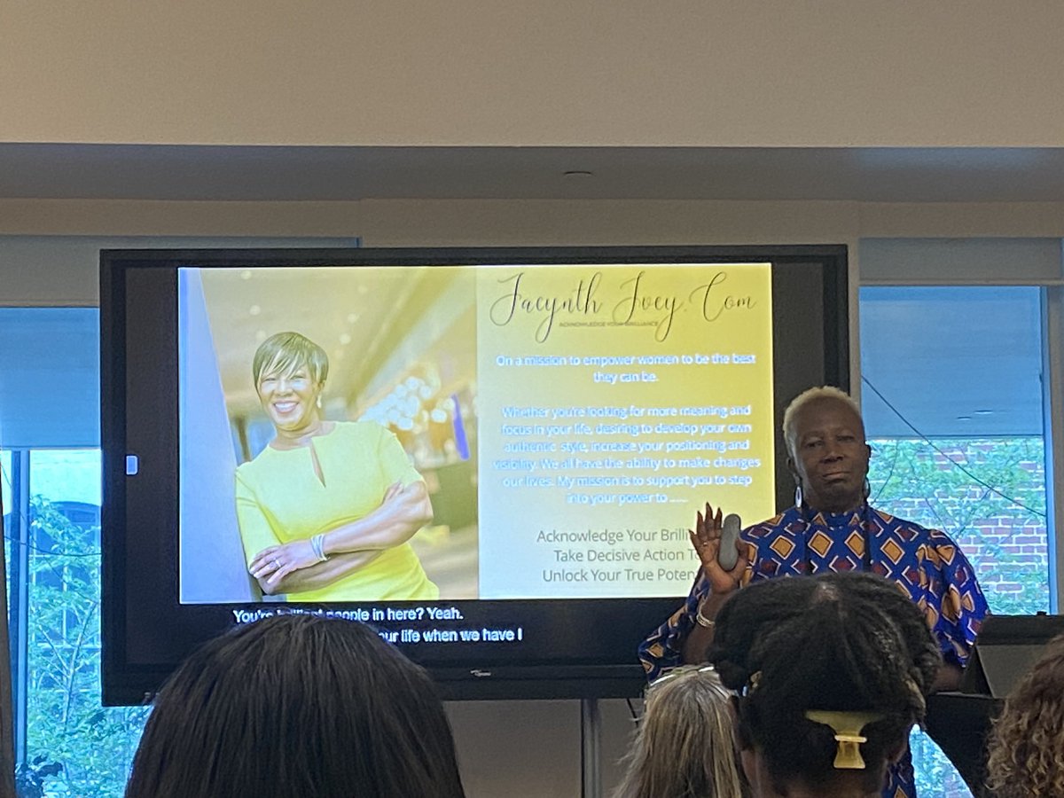 Cleo Lyn tweet media