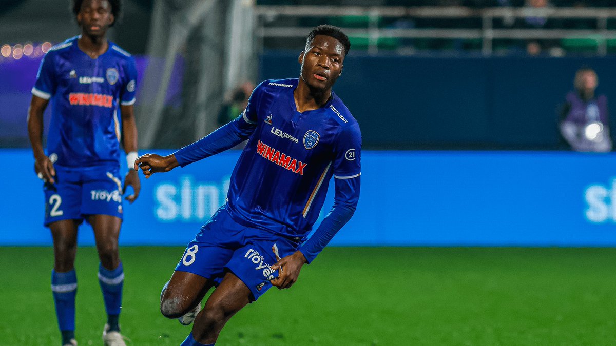 🇫🇷 Lucien Agoume ( 21 ), a player who is ready for the next step in his career and I’d like to watch him at Leicester as part of the rebuilding process.

Great physical attributes, tireless midfielder a hard working player with good passing skills. 

#scouting #LCFC