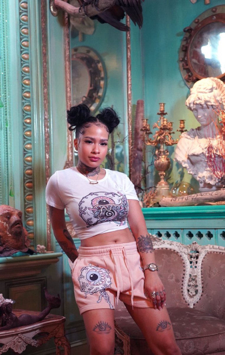 MishkaNYC's tweet photo. Due to popular demand we will be restocking or collaboration w/ @distortedd_ tommorow (June 30th) at 9am PST/12 EST. In stock &amp; ready to ship buy QTYs are limited! Set those ⏰🕰️⏱️#mishka #distortedd #wearyourweird 📸 by @AdamWallacavage https://t.co/oade4zffLC https://t.co/U8XuBOmuB0