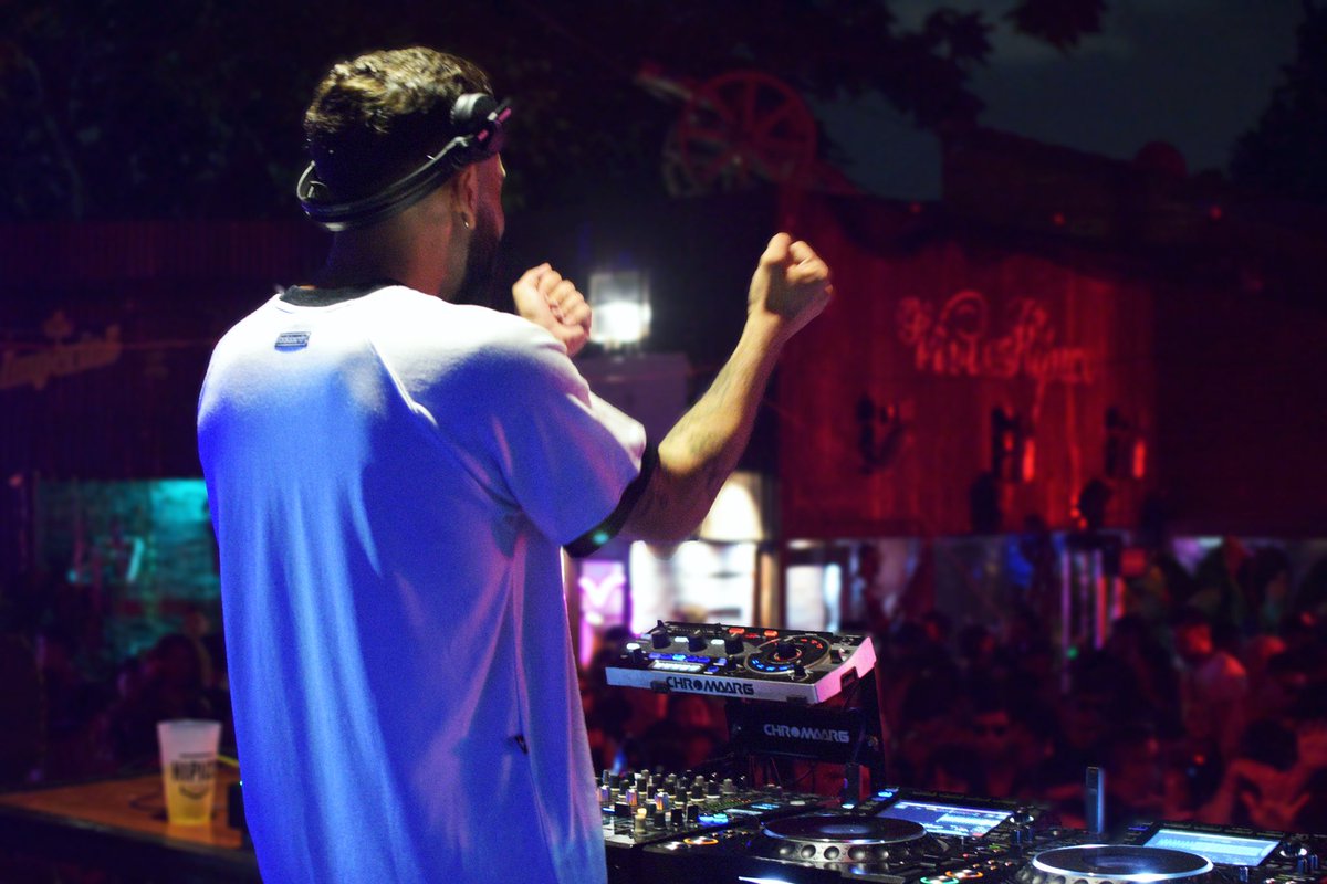 JulianRezza's tweet image. Se viene julio