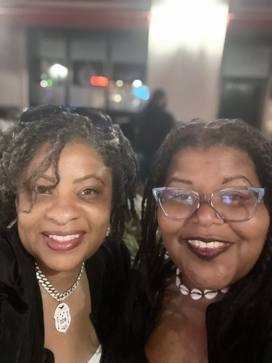 iyaixchel's tweet photo. Hanging out with my BESTIE!!!
Love me some her. https://t.co/jw4Yjvagxb