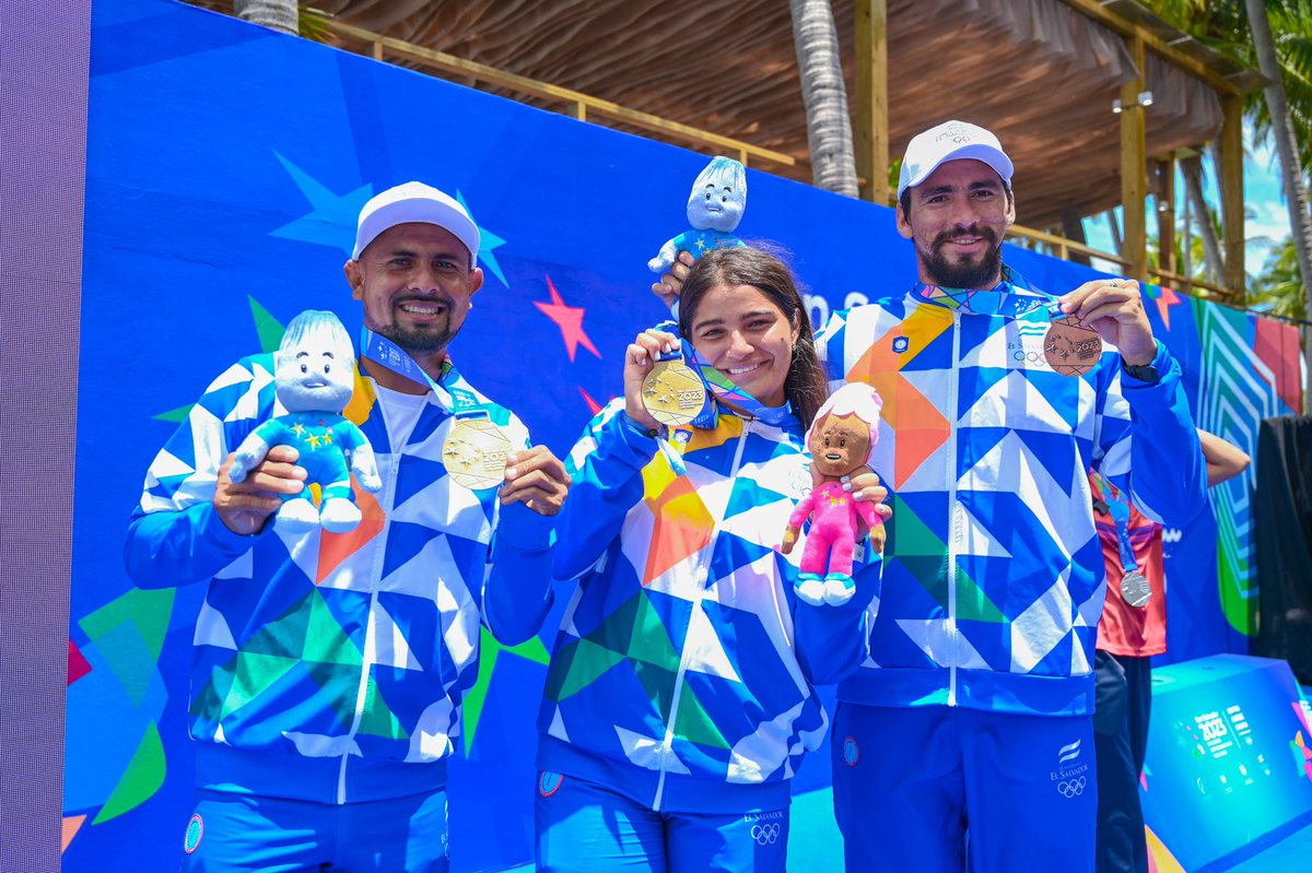 AdelioOrtizH's tweet photo. Fue un honor ser #Sede de los XXIV Juegos Centroamericanos y del Caribe @SSalvador2023. Y sobre todo, orgullosos de nuestros dignos representantes locales🏄♂️🌊:
Amado de Jesús Alvarado: Medalla de #Oro🥇 en #Longboard.
#BryanPerez: Medalla de #Bronce🥉 en #Shortboard. https://t.co/9nM15ulUcm