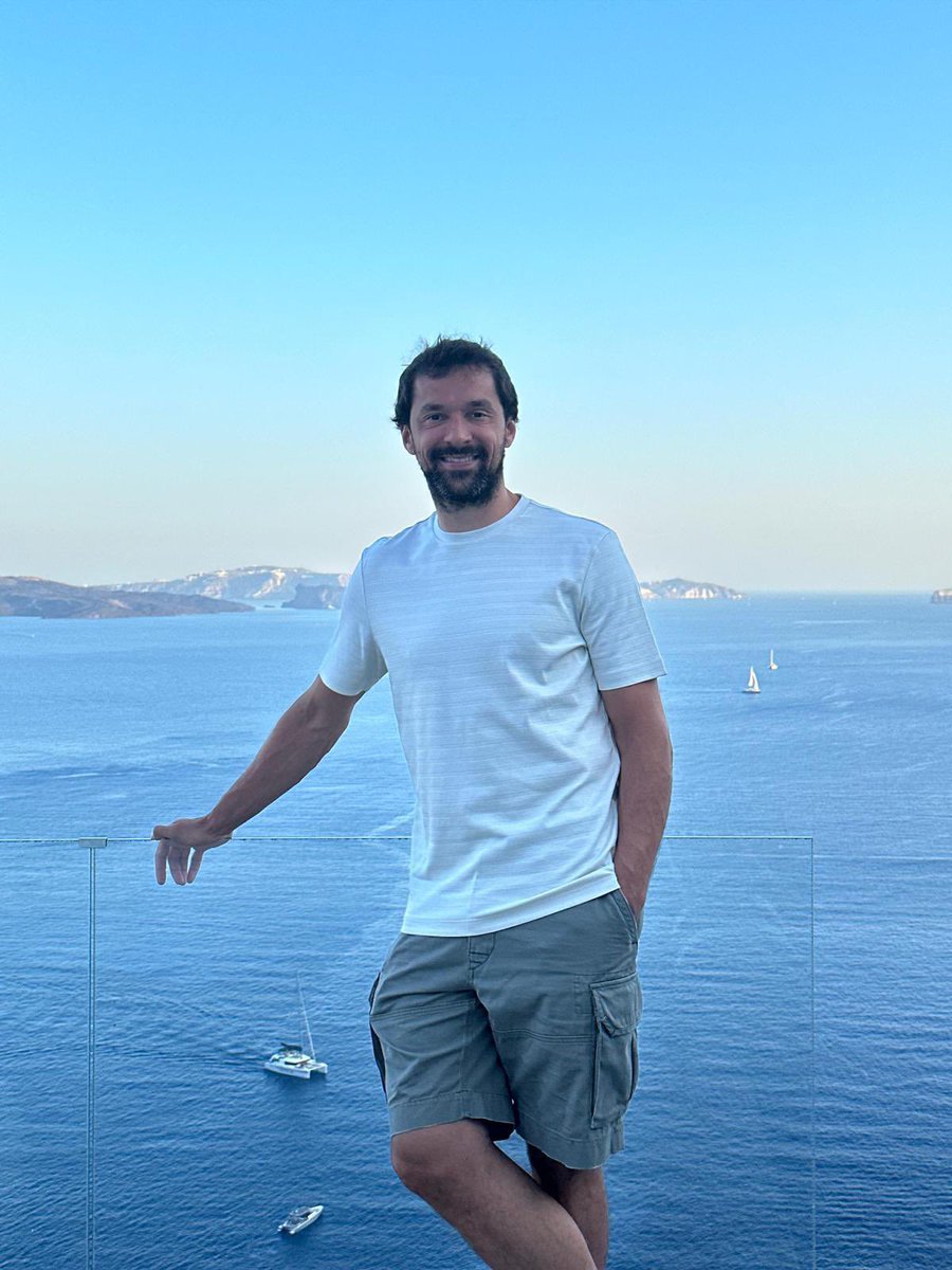 I love Greece! ❤️🇬🇷
Thank you Santorini!