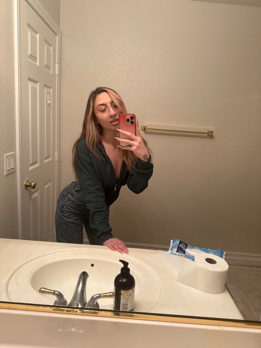 Brazzers on Twitter "RT ninanovaxoxo shameless selfies on set w