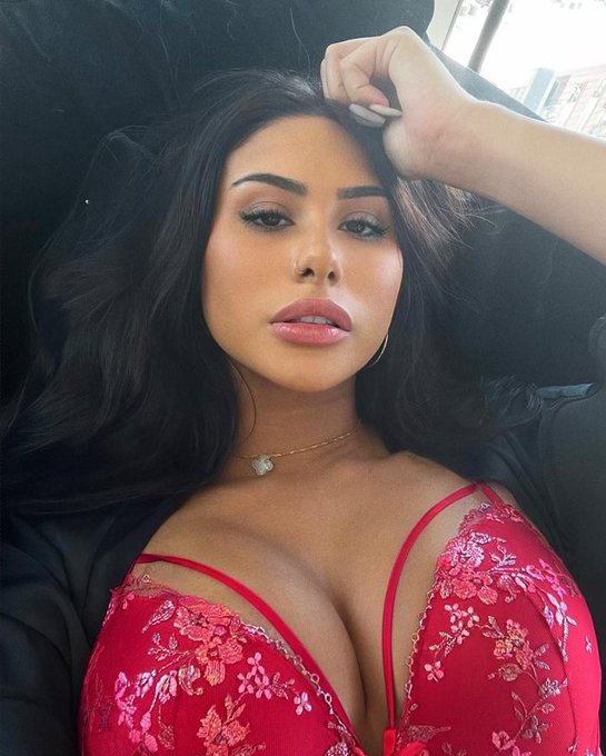 Can i be your good girl? https://t.co/WK6slHcVv3