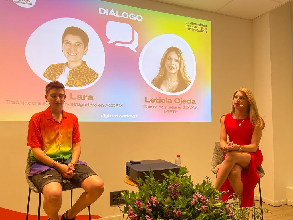 IA_Mujer's tweet photo. 🟣 Estamos en el “LGBT+@Work”, hablando sobre diversidad LGBT+ en las empresas.
#LGBTatWork https://t.co/pNQmcdhG82