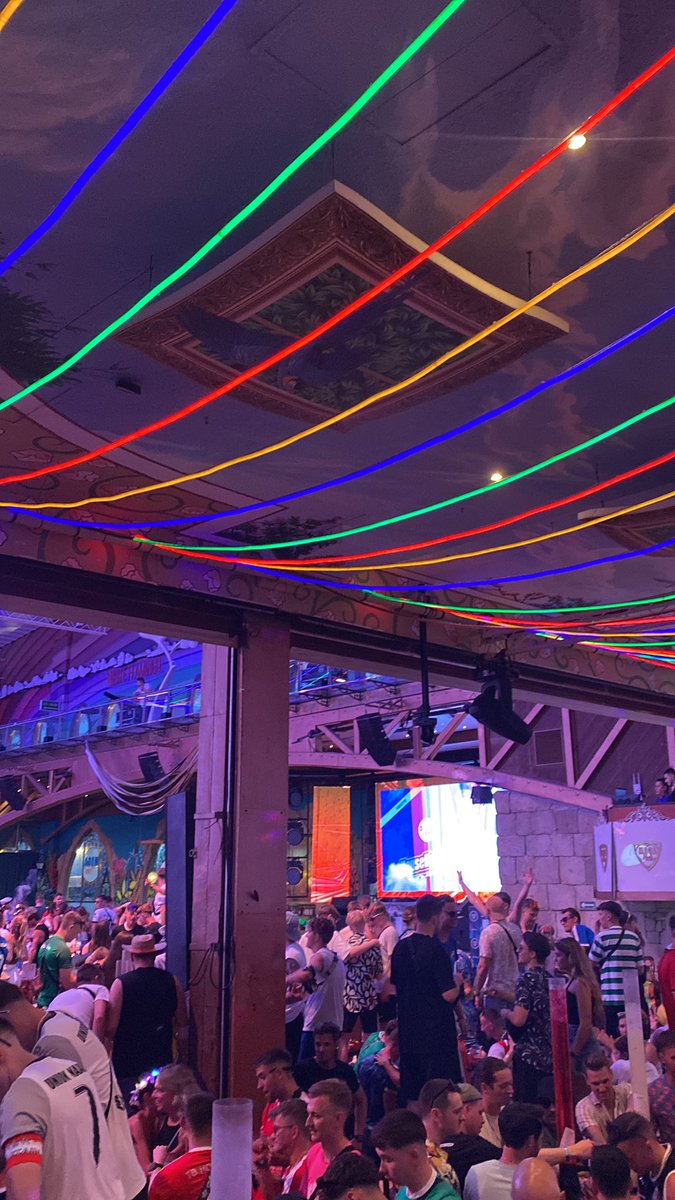 Ich Hacke und meine Jungs gewinnen alles