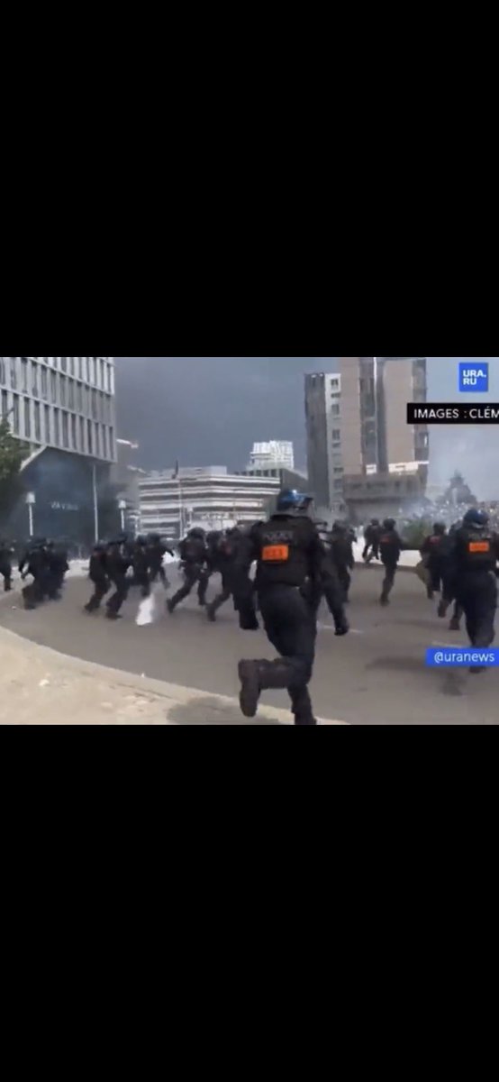 Gezi Terörü olurken 🇫🇷 Fransız dışişleri “Tarafları itidalli olmaya davet ediyoruz.” diye açıklama yapmıştı.

Türk Dışişleri’nden de aynısını Fransa’daki olaylar için bekliyoruz.